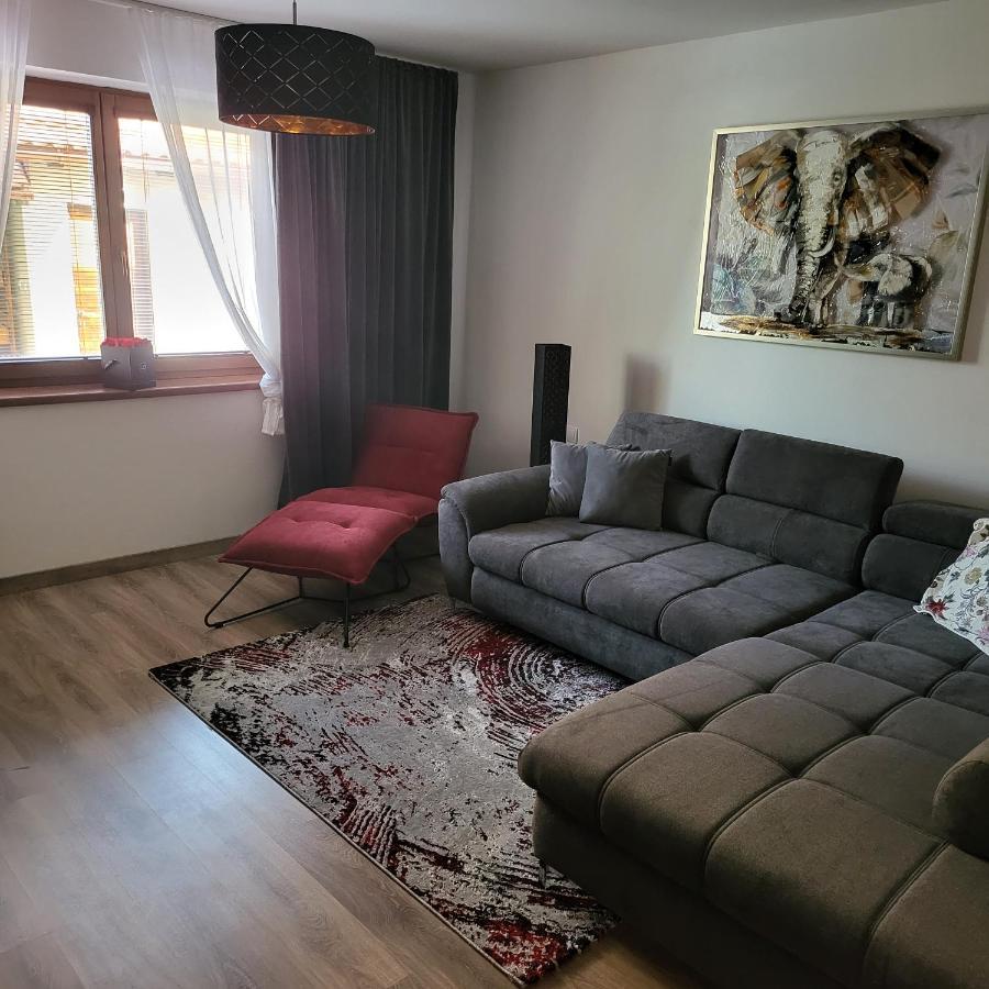 Oli Apartments Senec Exteriör bild